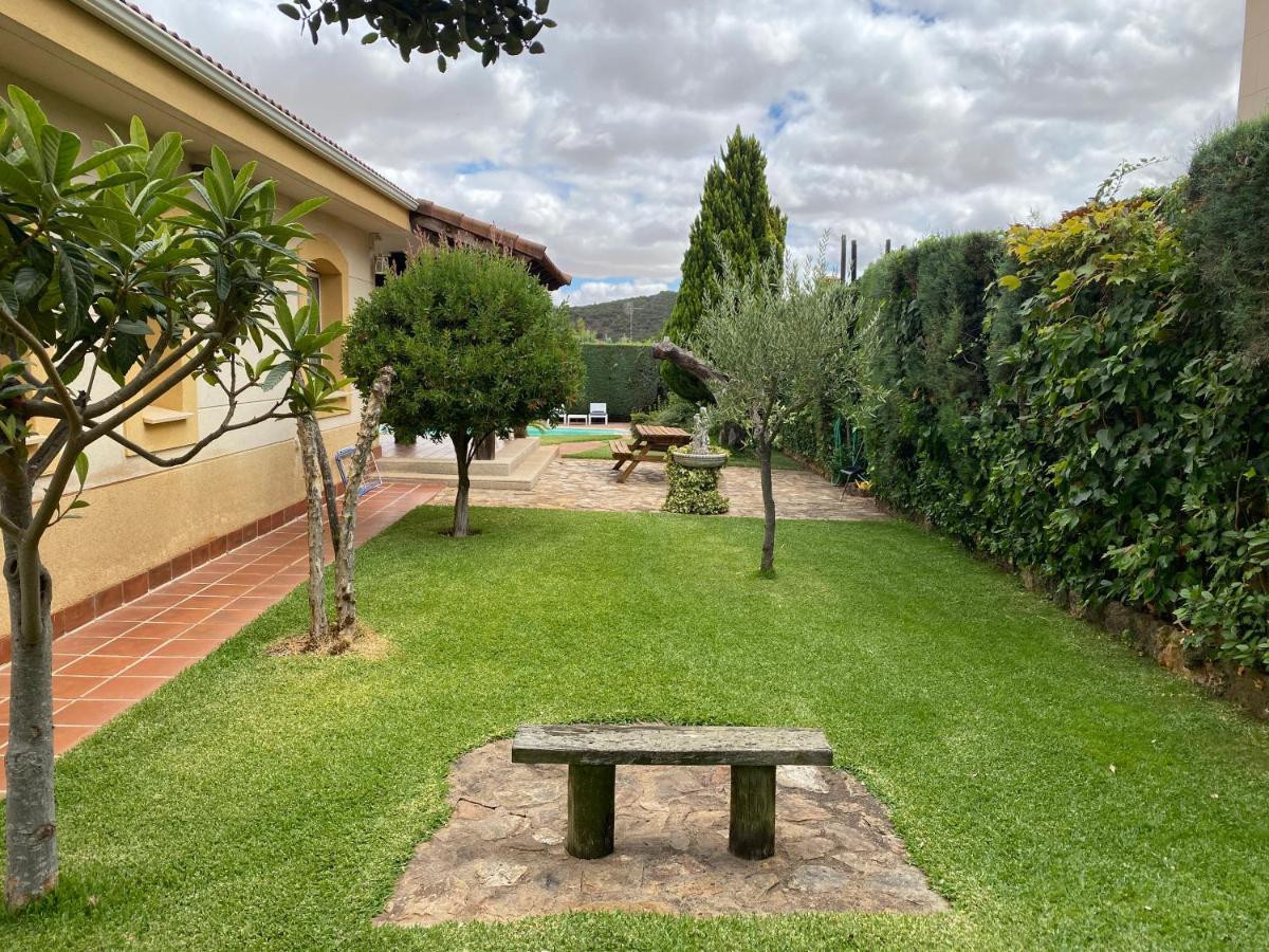 Jardin De La Yedra Vendégház Caces Kültér fotó