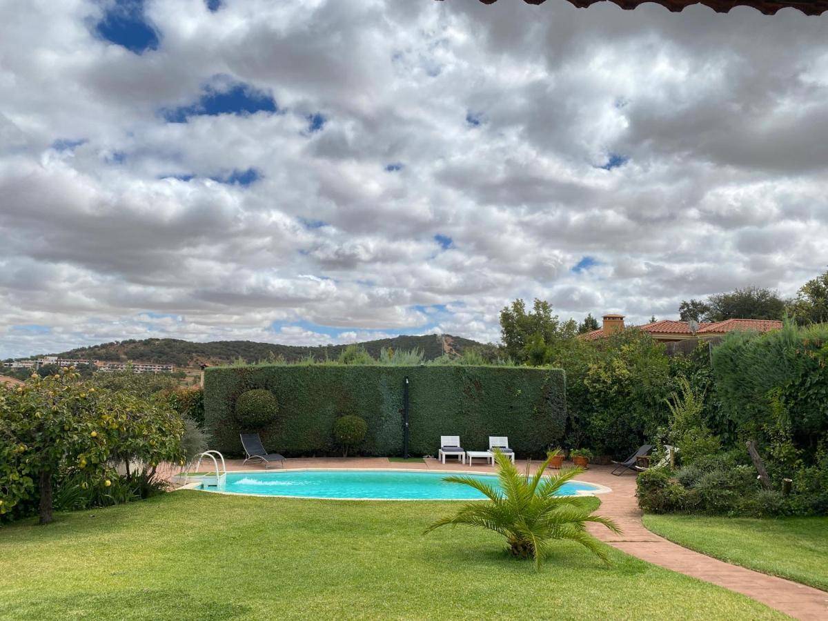Jardin De La Yedra Vendégház Caces Kültér fotó