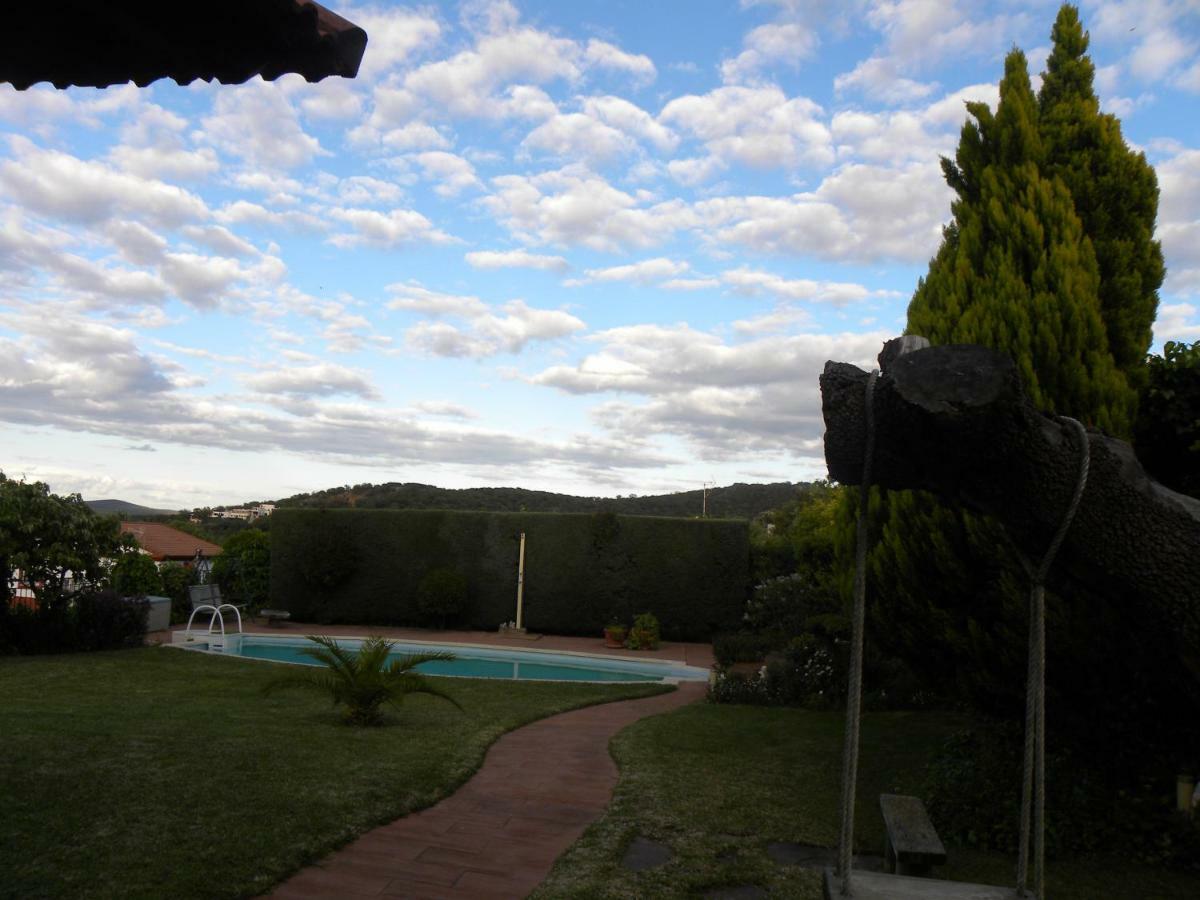 Jardin De La Yedra Vendégház Caces Kültér fotó